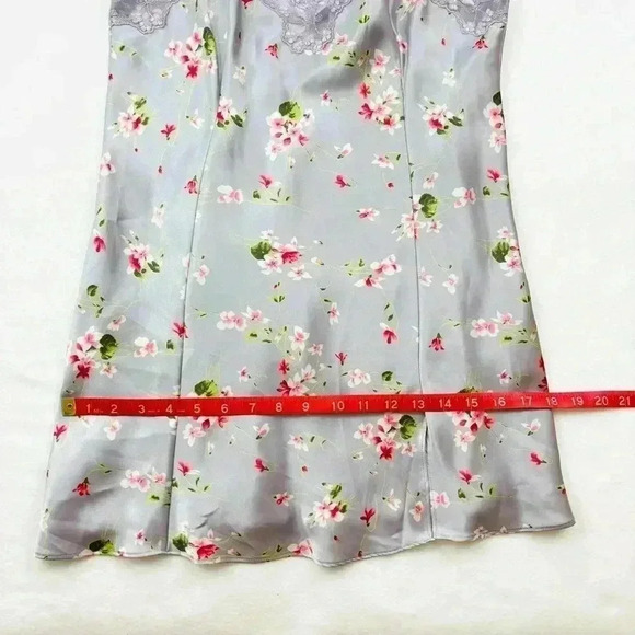 Vintage 90s Victoria's Secret Slip Nightgown Lavender Floral Lace Lingerie SizeS - Picture 16 of 16